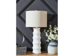 905038270:Veraleigh Lamp, Styled