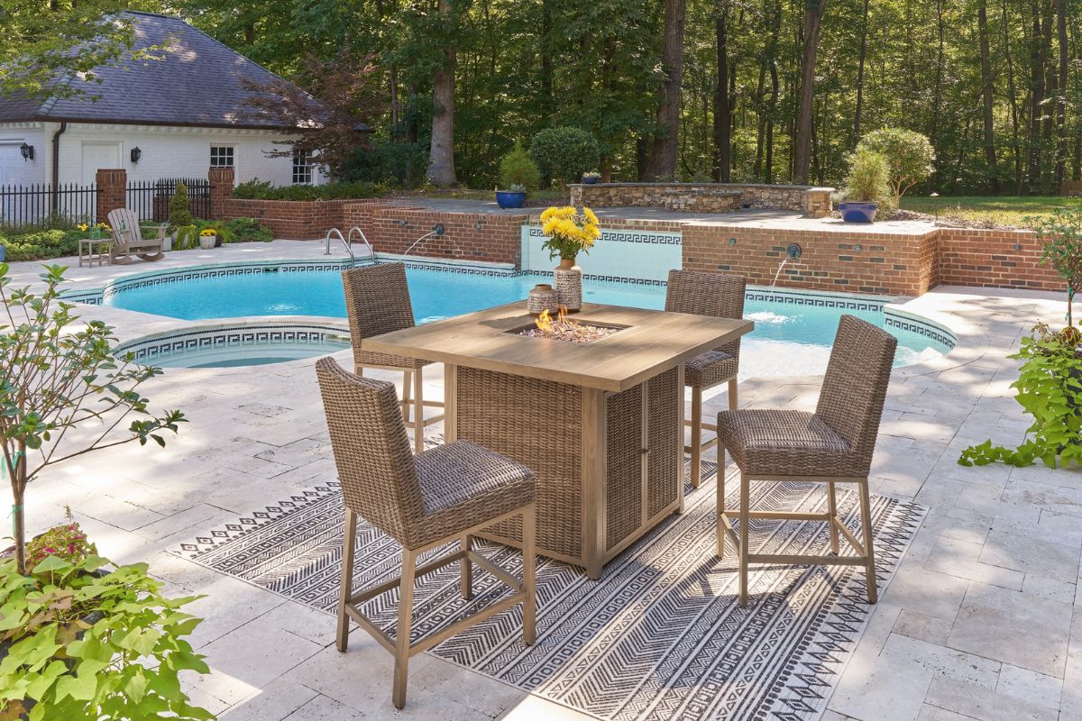 WALTONB00:Walton Bridge Patio Table & 4 , Styled