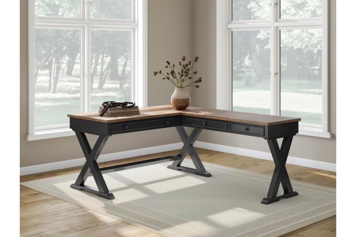 WILDEND20:Wildenauer Office Desk, Styled