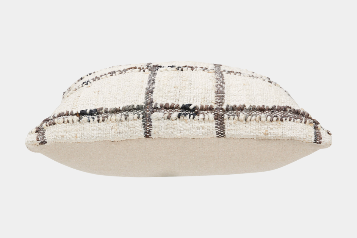 211673407:Wimings Accent Pillow, Side