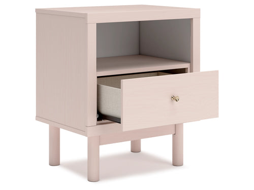 997994682:Wistenpine Nightstand, Open