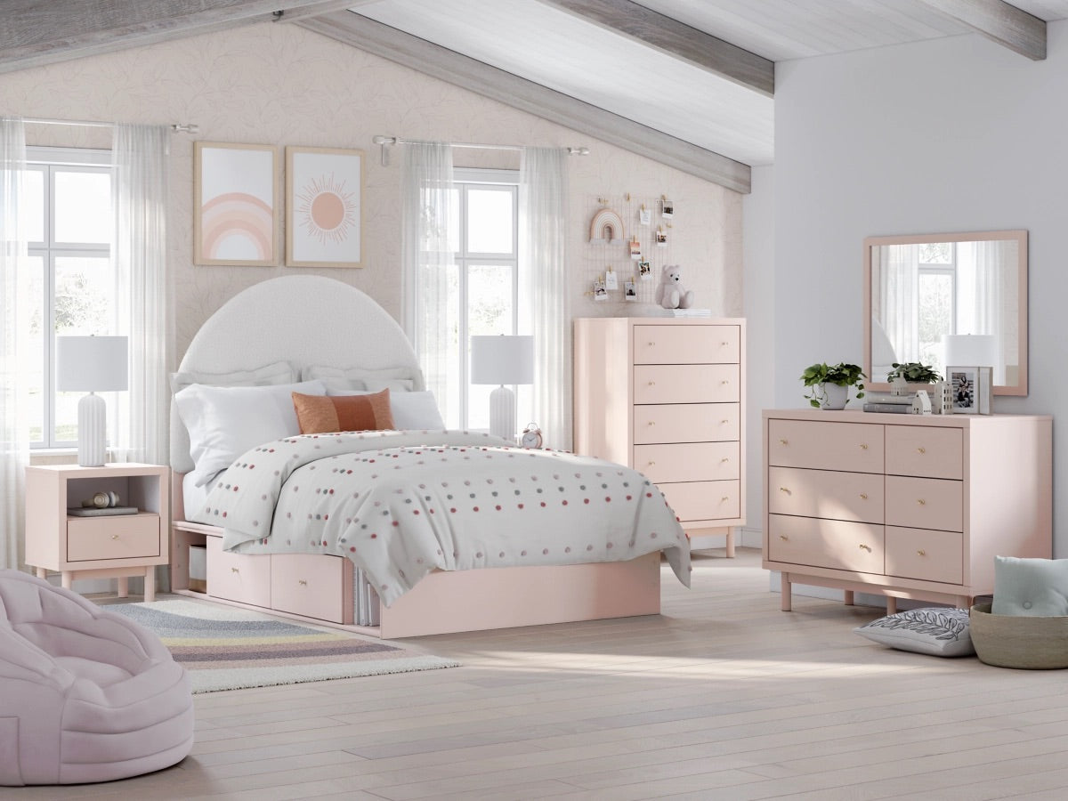 WISTENP15:Wistenpine Storage Bed, Styled