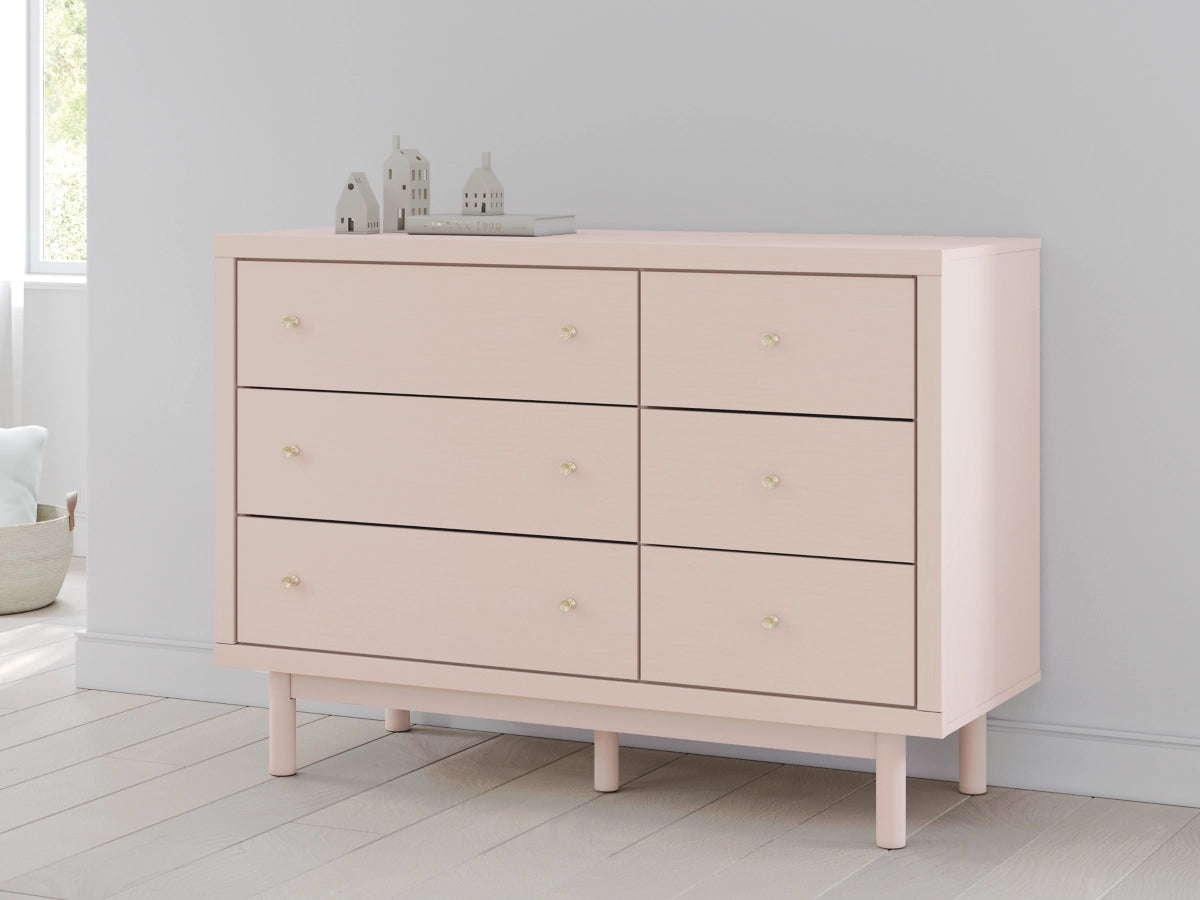 WISTENP14:Wistenpine Panel Bed & Dresser, Styled