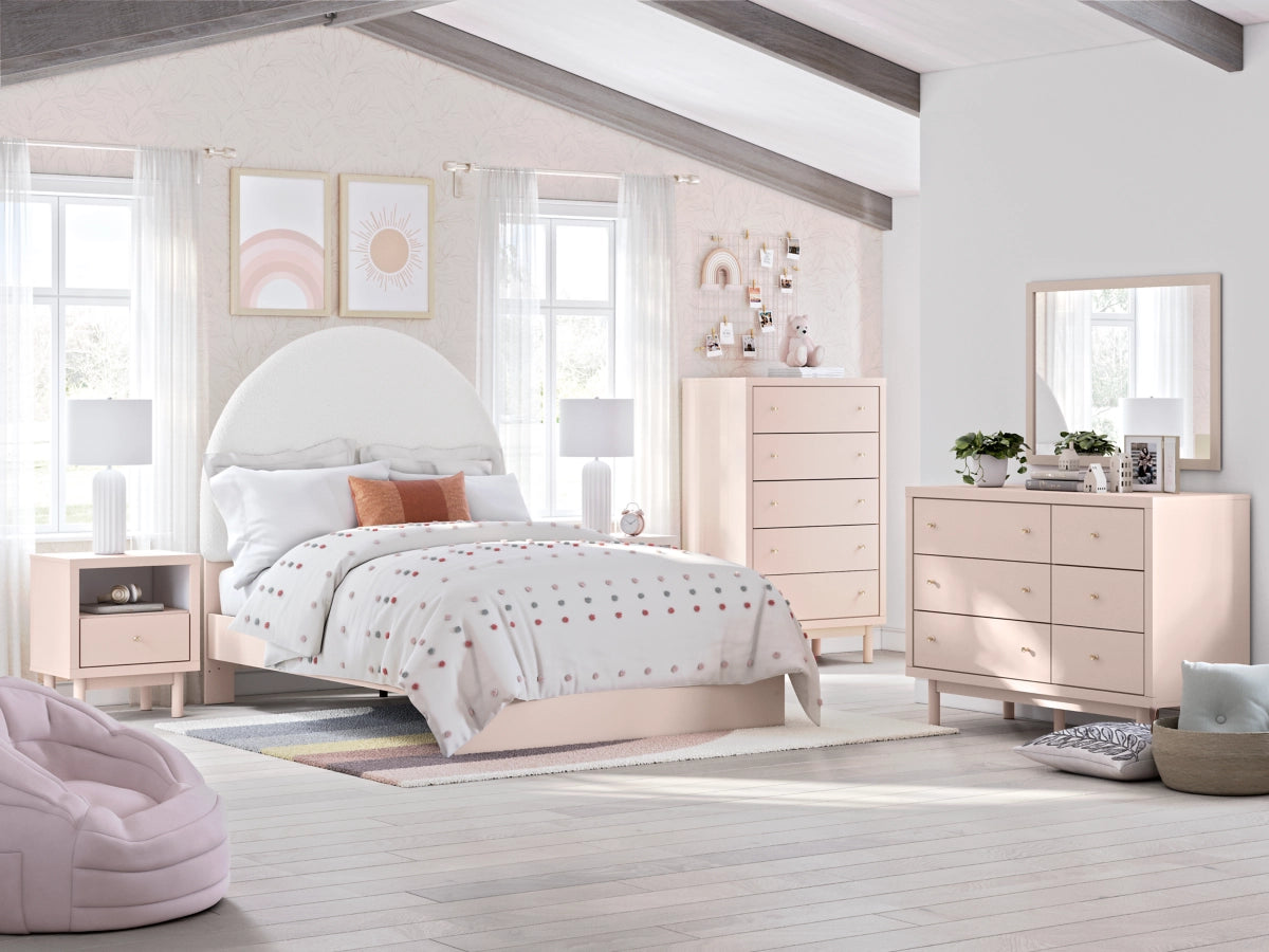 WISTENP00:Wistenpine Panel Bed, Styled