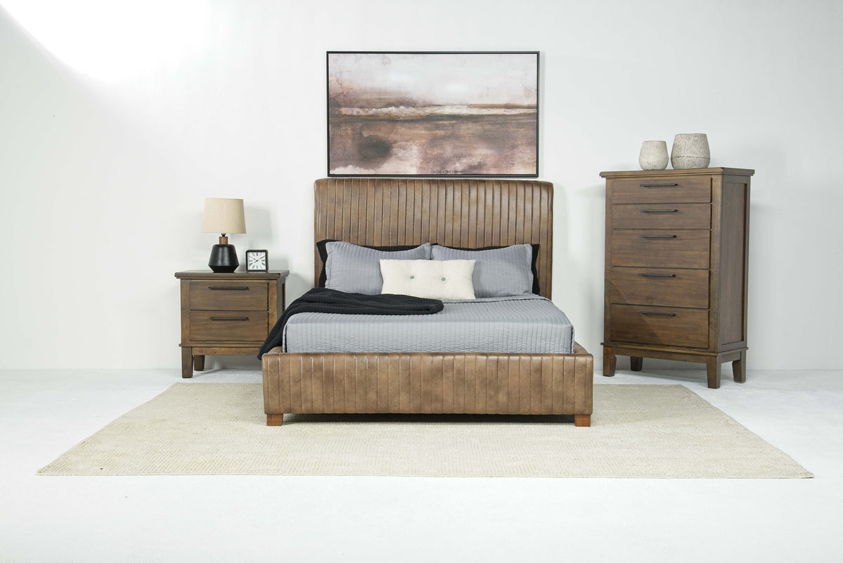 374487452:Yellowstone Panel Bed, Styled