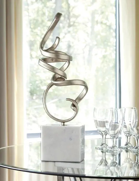 640390176:Pallaton Sculpture, Image 2
