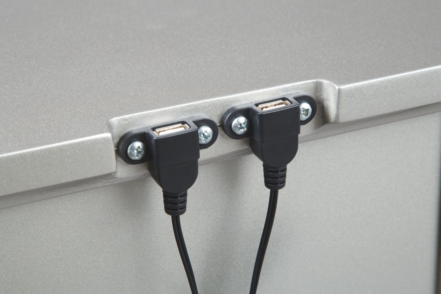 464076358:Marnville USB Accent Table in Silver, Image 3