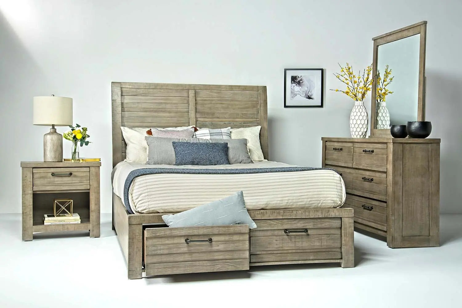 RUFGRYQSB:Ruff Hewn Panel Bed w/ Storage in Gray, Queen, Image 5