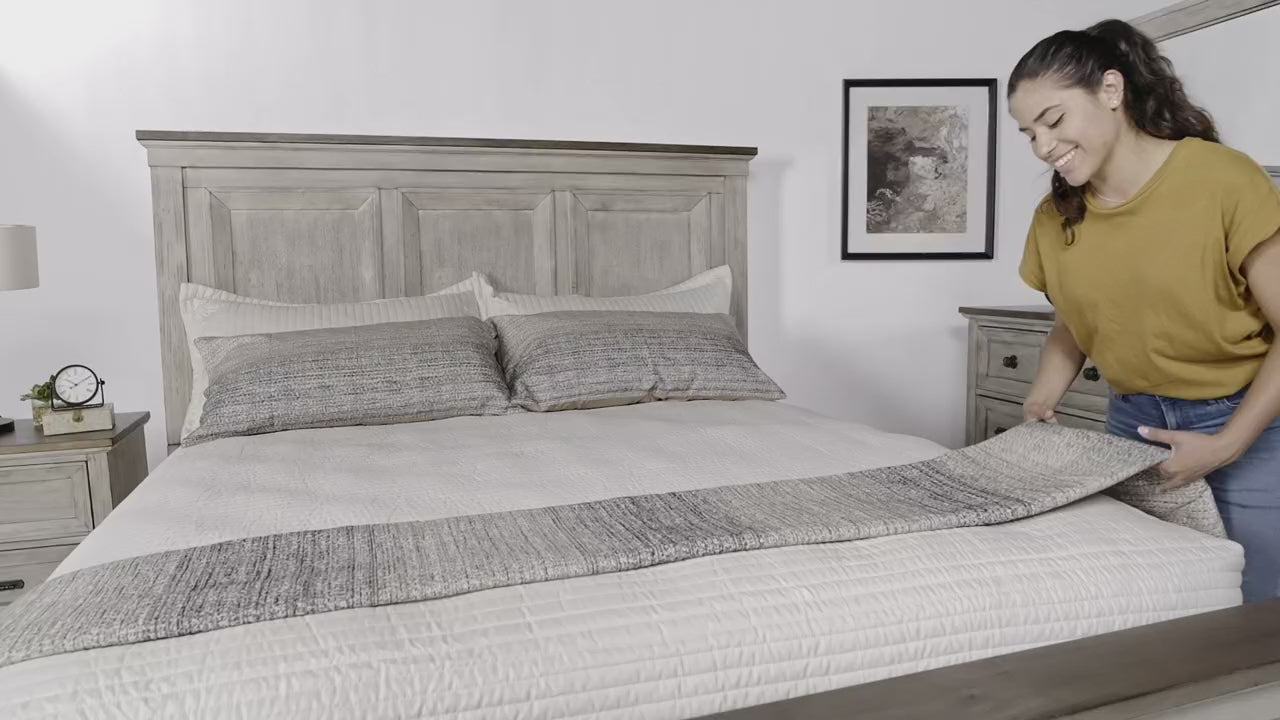 Load video: MARIANA05:Mariana