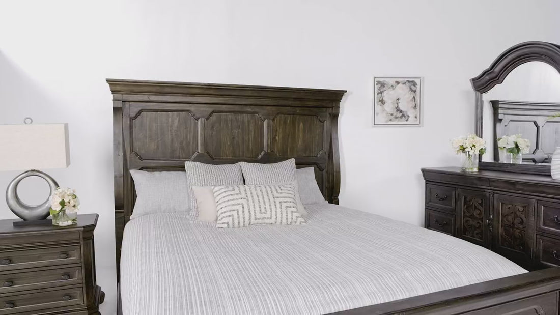 445497805:Bellamy Dresser, Video