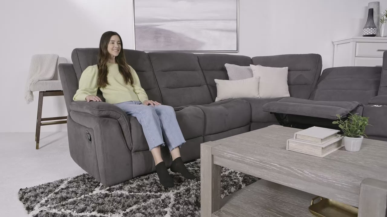 Load video: CHANELR02:Chanel