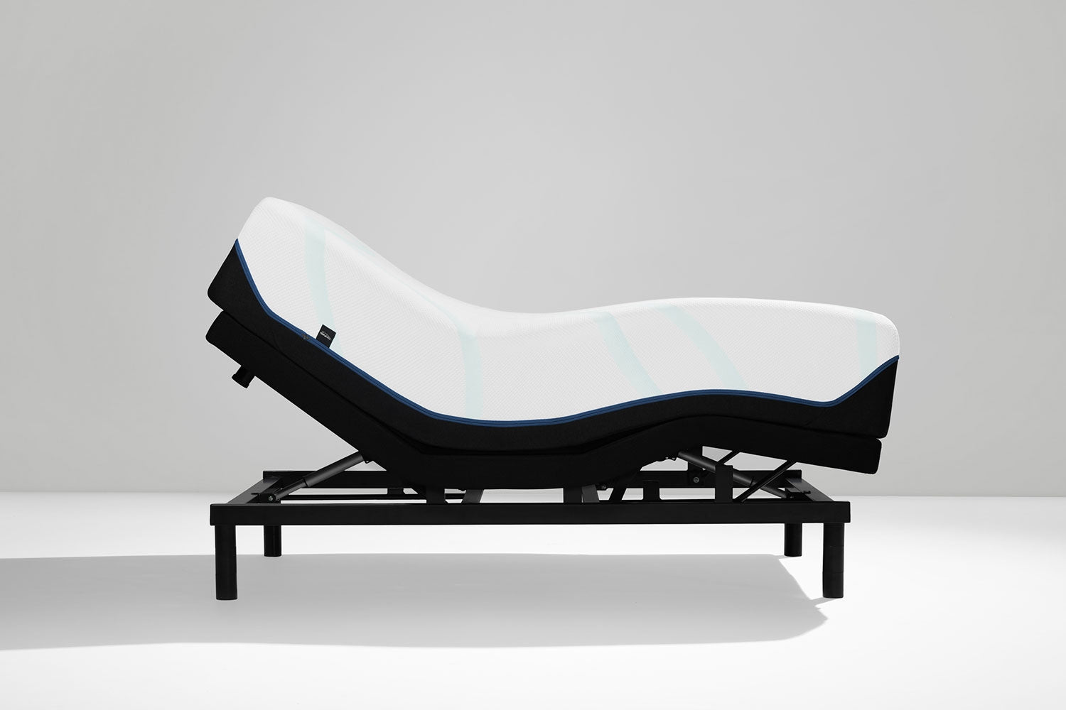 361746082:Tempur-Pedic Luxe Adapt Soft Mattress, Queen, Soft, Image 7