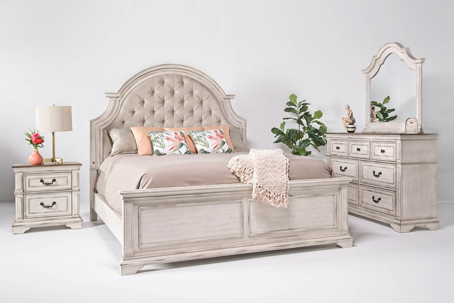 Anastasia Bedroom in White | Mor Furniture